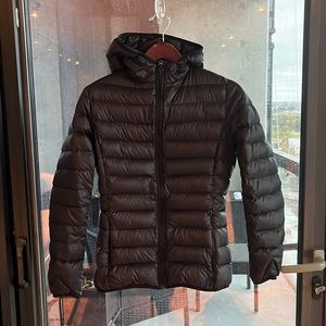 Wantdo, Women's Hooded Packable Ultra Light Weight Short Down Jacket